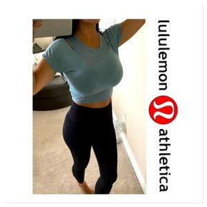 ❤️ Lululemon Cropped Top Sz 4